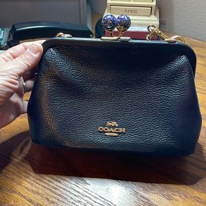 Coach kiss lock crossbody black new without tags